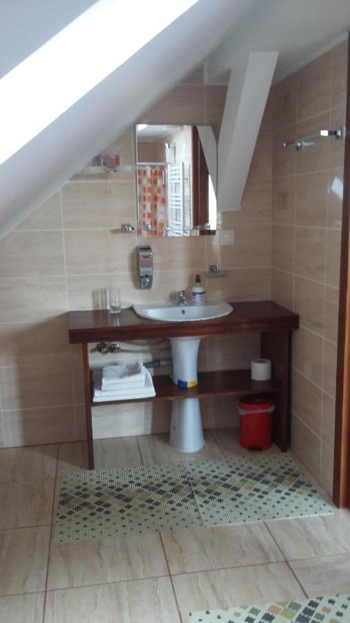 Albinuta Guesthouse Ozun Εξωτερικό φωτογραφία
