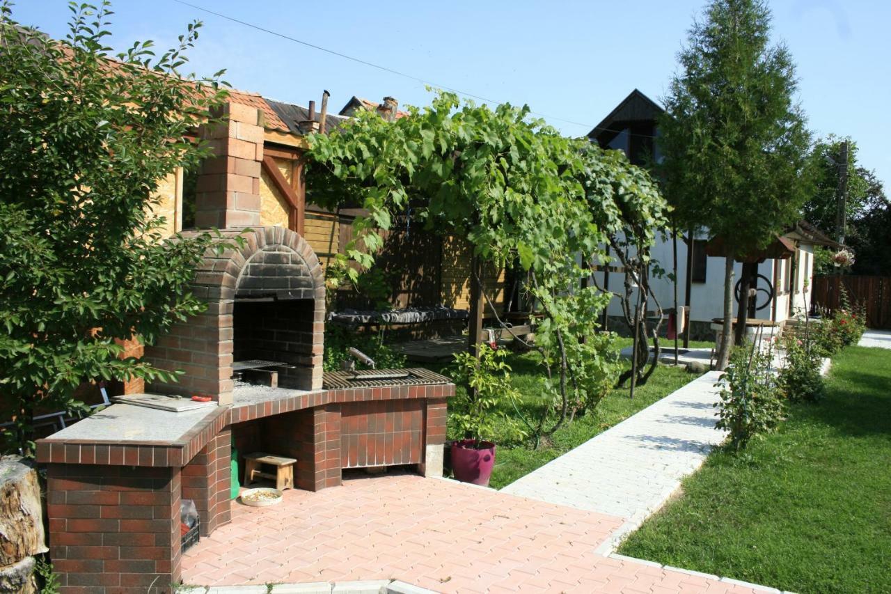 Albinuta Guesthouse Ozun Εξωτερικό φωτογραφία